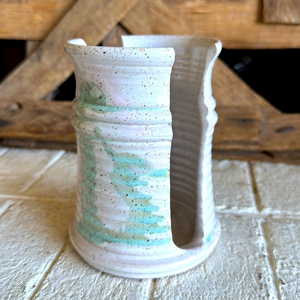 Rare Earth Pottery Kitchen Napkin/Sponge Holder